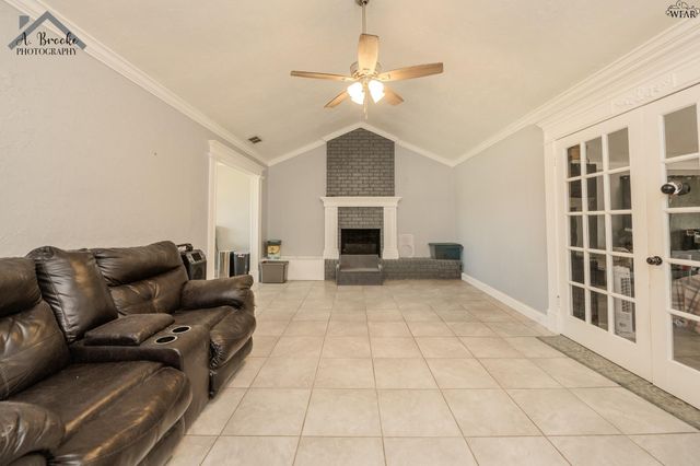 4921 BIG BEND DRIVE, Wichita Falls, TX 76310