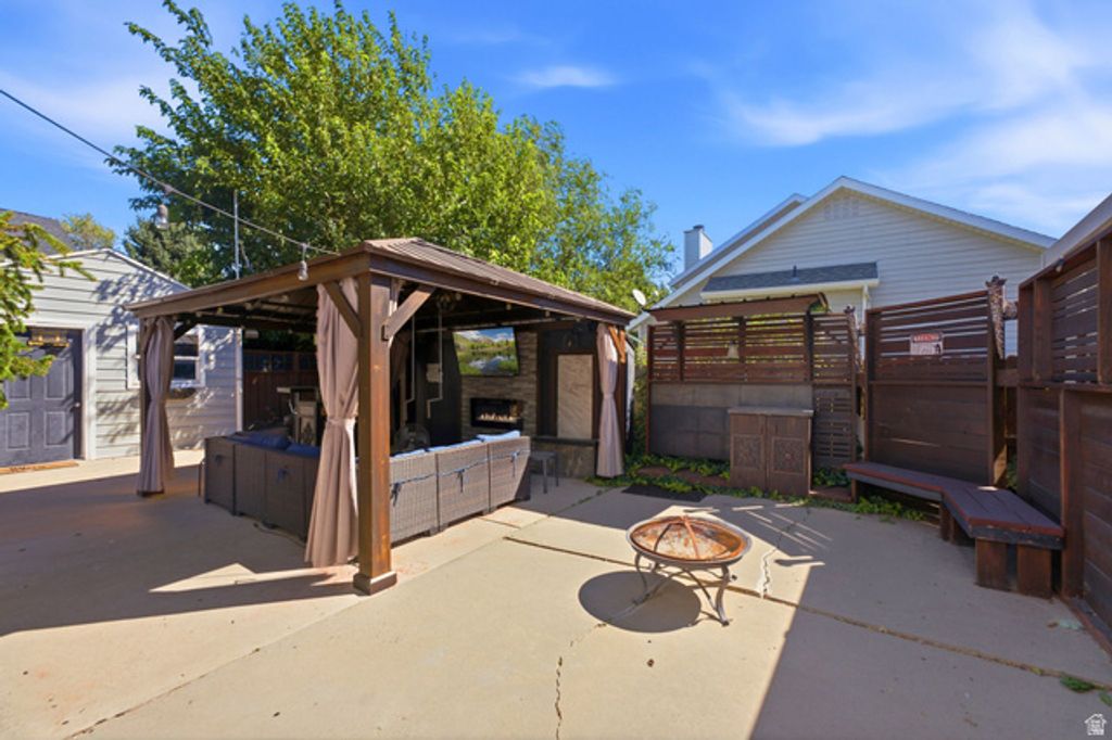 1114 W MUSTANG CIR, West Jordan, UT 84088 — photo 4