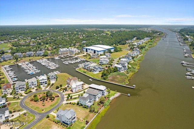 3352 Sandy Bay Circle, Southport, NC 28461