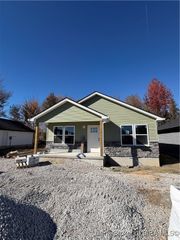 8007 Butler Road, Sellersburg, IN 47172