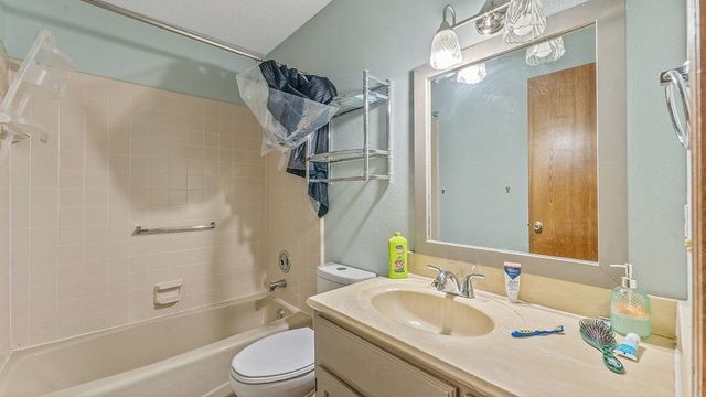 2 Dulverton Drive, Bella Vista, AR 72715
