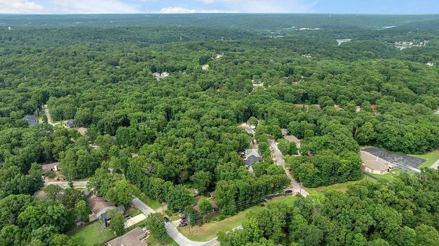 2 Dulverton Drive, Bella Vista, AR 72715