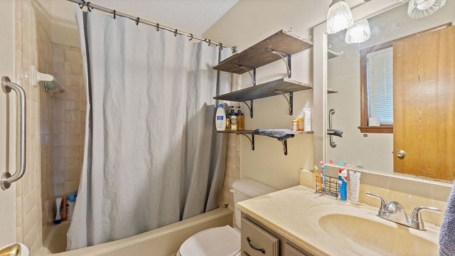 2 Dulverton Drive, Bella Vista, AR 72715