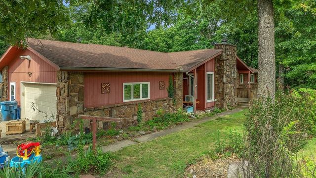 2 Dulverton Drive, Bella Vista, AR 72715