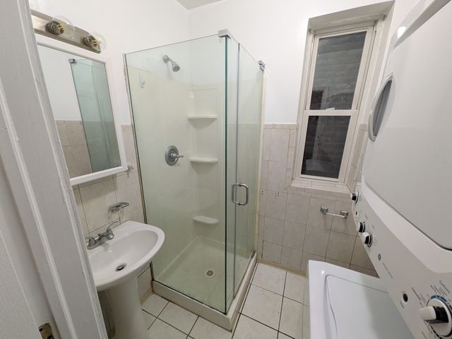 1106 W Taylor Street 2nd-Flr, Chicago, IL 60607
