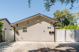 6837 1/2 Yolanda Avenue, Reseda, CA 91335