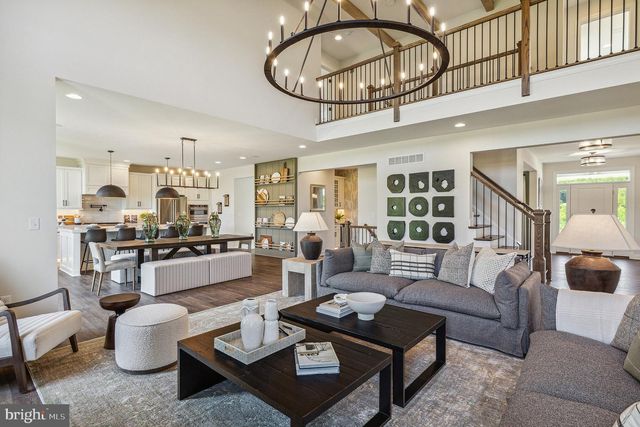 5403 RED OAK DR, Coopersburg, PA 18036