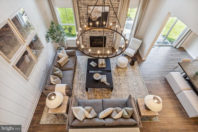 5403 RED OAK DR, Coopersburg, PA 18036