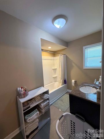 118 Dick Beam Road, Cherryville, NC 28021