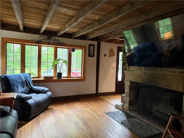 511 Weaver Hill Road, Coventry, RI 02816
