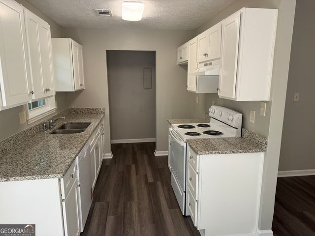217 Clearview Court, Lagrange, GA 30241