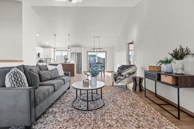 2041 BEAR PAW TRAIL, Kaukauna, WI 54130