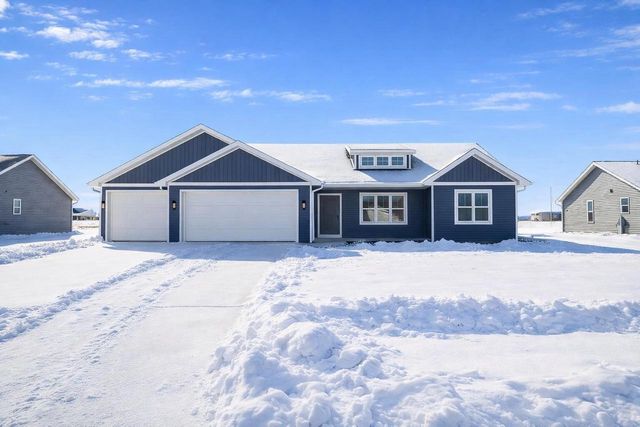2041 BEAR PAW TRAIL, Kaukauna, WI 54130