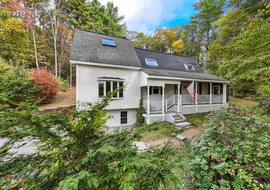 18 Adams Street, Milford, NH 03055