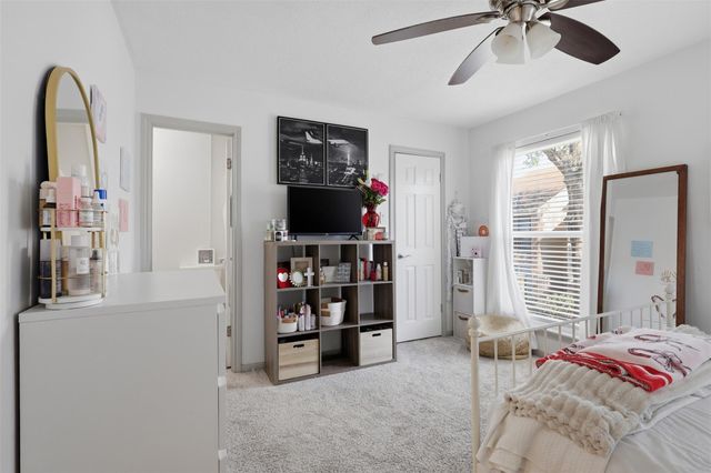 800 Country Place Drive 802, Houston, TX 77079