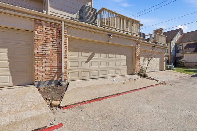 800 Country Place Drive 802, Houston, TX 77079