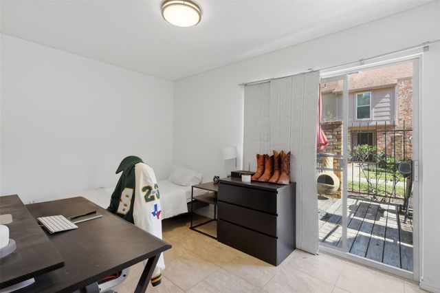 800 Country Place Drive 802, Houston, TX 77079