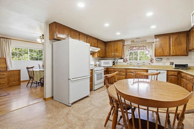 8698 Echo, La Mesa, CA 91941