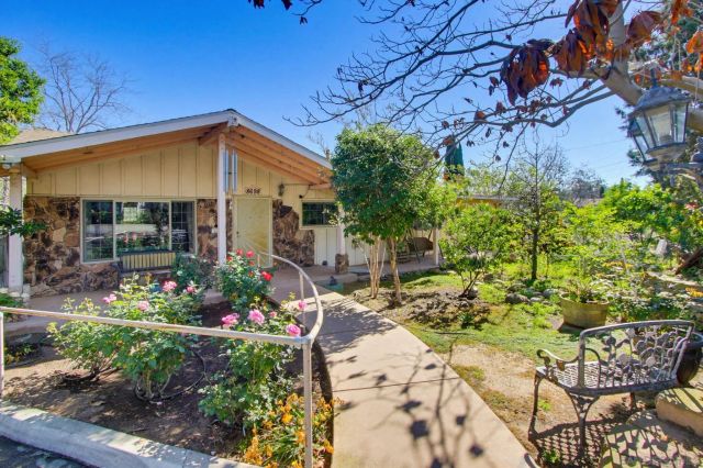 8698 Echo, La Mesa, CA 91941