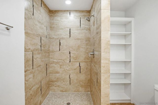 8698 Echo, La Mesa, CA 91941