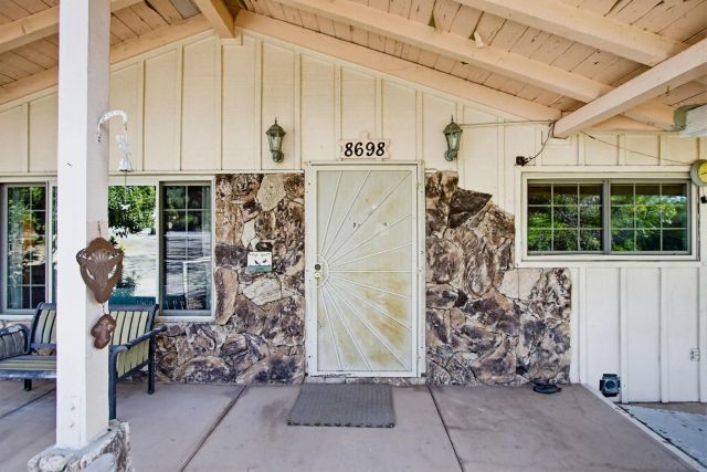 8698 Echo, La Mesa, CA 91941