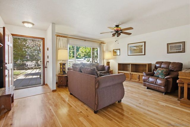 8698 Echo, La Mesa, CA 91941