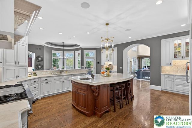 1731 Red Hawk Way, Lower Saucon Twp, PA 18015