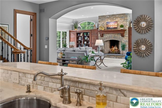 1731 Red Hawk Way, Lower Saucon Twp, PA 18015