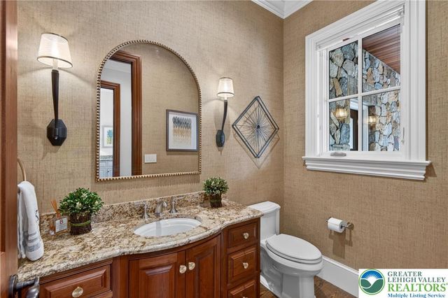1731 Red Hawk Way, Lower Saucon Twp, PA 18015