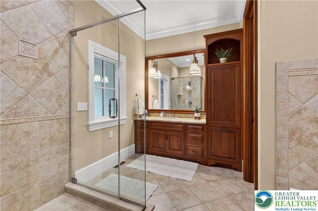 1731 Red Hawk Way, Lower Saucon Twp, PA 18015