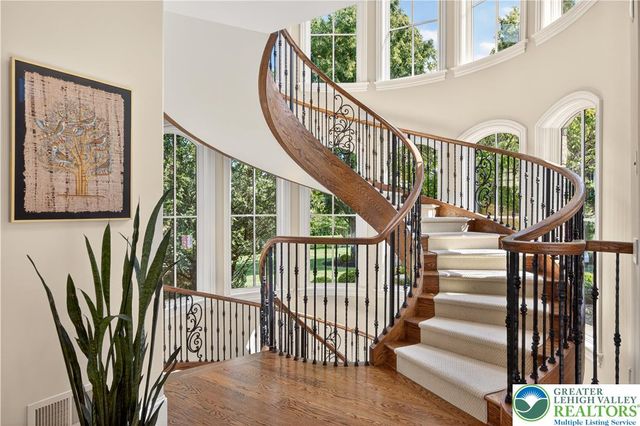 1731 Red Hawk Way, Lower Saucon Twp, PA 18015