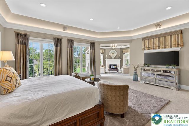 1731 Red Hawk Way, Lower Saucon Twp, PA 18015