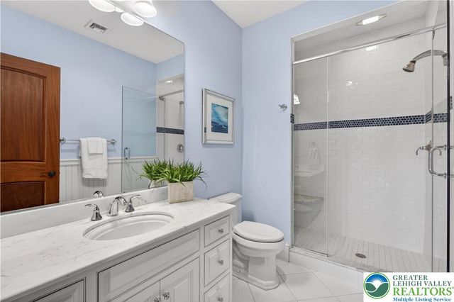 1731 Red Hawk Way, Lower Saucon Twp, PA 18015