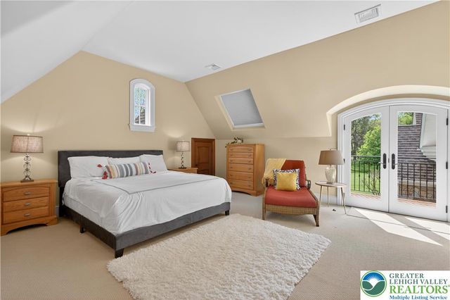 1731 Red Hawk Way, Lower Saucon Twp, PA 18015