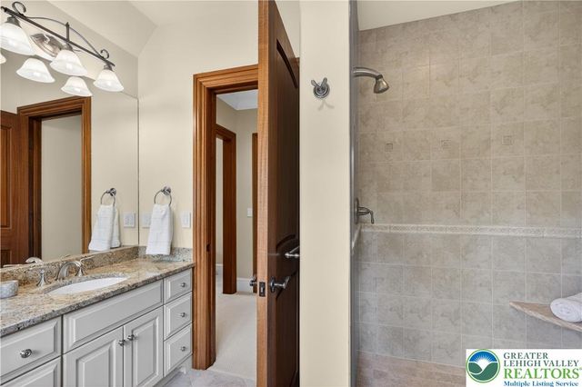 1731 Red Hawk Way, Lower Saucon Twp, PA 18015
