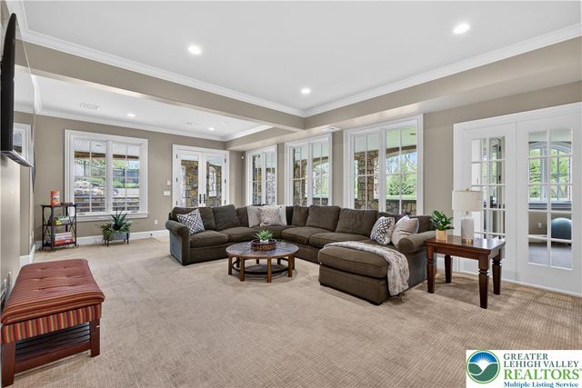 1731 Red Hawk Way, Lower Saucon Twp, PA 18015