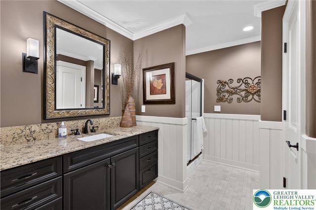 1731 Red Hawk Way, Lower Saucon Twp, PA 18015