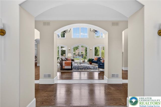 1731 Red Hawk Way, Lower Saucon Twp, PA 18015
