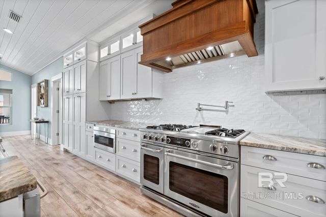 4724 Burkart Lane, Orange Beach, AL 36561