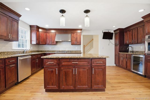 80 Roaring Brook Road, Chappaqua, NY 10514