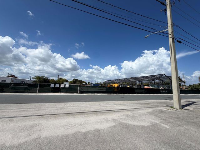 705 SE Tarpon Avenue, Stuart, FL 34994