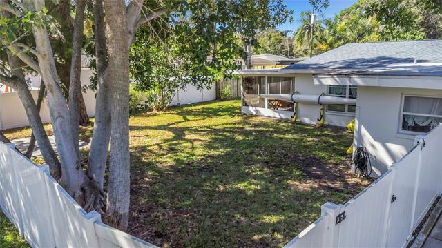 1057 CALUMET STREET, Clearwater, FL 33755