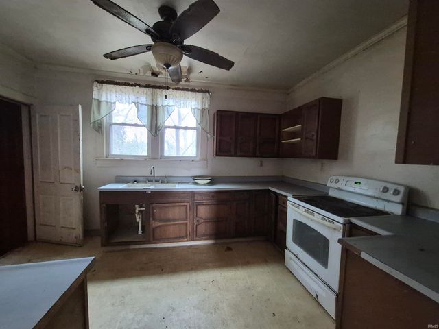 610 W State Street, Princeton, IN 47670