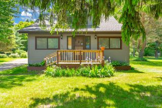 4207 Pine Grove Avenue, Fort Gratiot Charter Township, MI 48059