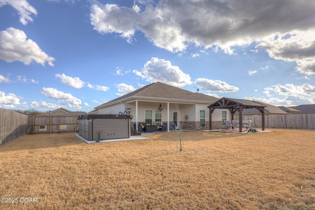 819 Delaney Drive, Carl Junction, MO 64834