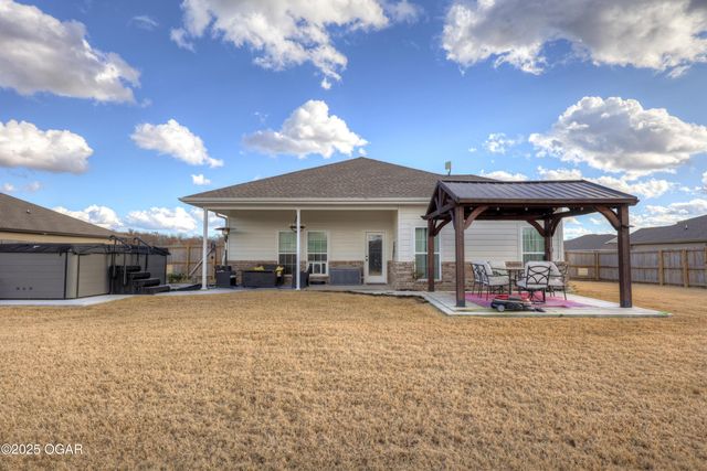 819 Delaney Drive, Carl Junction, MO 64834