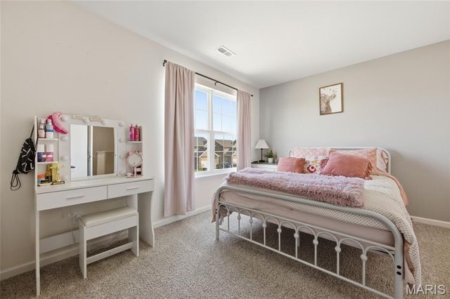 521 Palisades Drive, St Charles, MO 63301