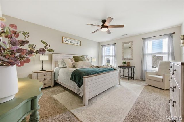 521 Palisades Drive, St Charles, MO 63301