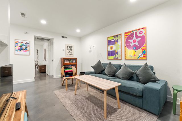 807 Blanco ST 204, Austin, TX 78703