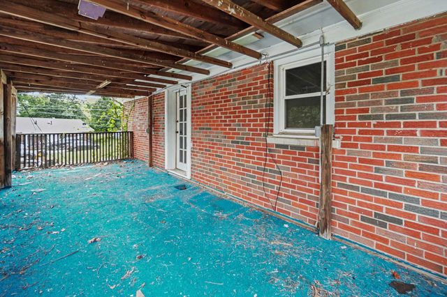 389 Spring Station Court, Lexington, KY 40505